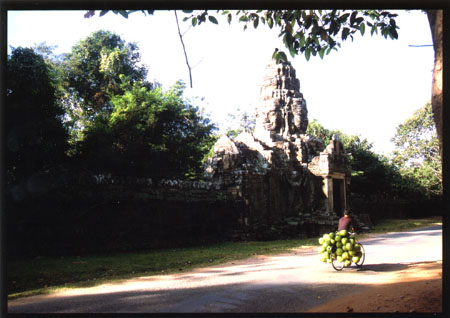 057 Porte d'Angkor Thom