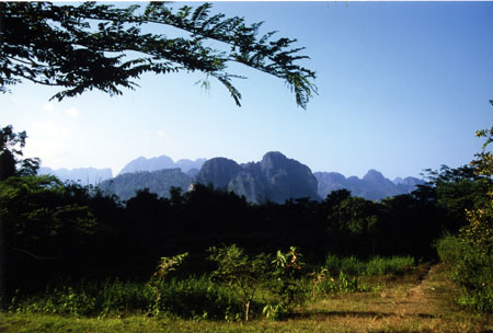 0010a Paysage au sud de Vang Vieng