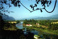 0010b Vue de la grotte de Tham Chang à Vang vieng