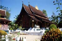 0019b L'arrière du Wat Xieng Thong, très belle mosaïque