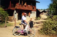 0024 Balade à vélo dans le village de Ban Phanom